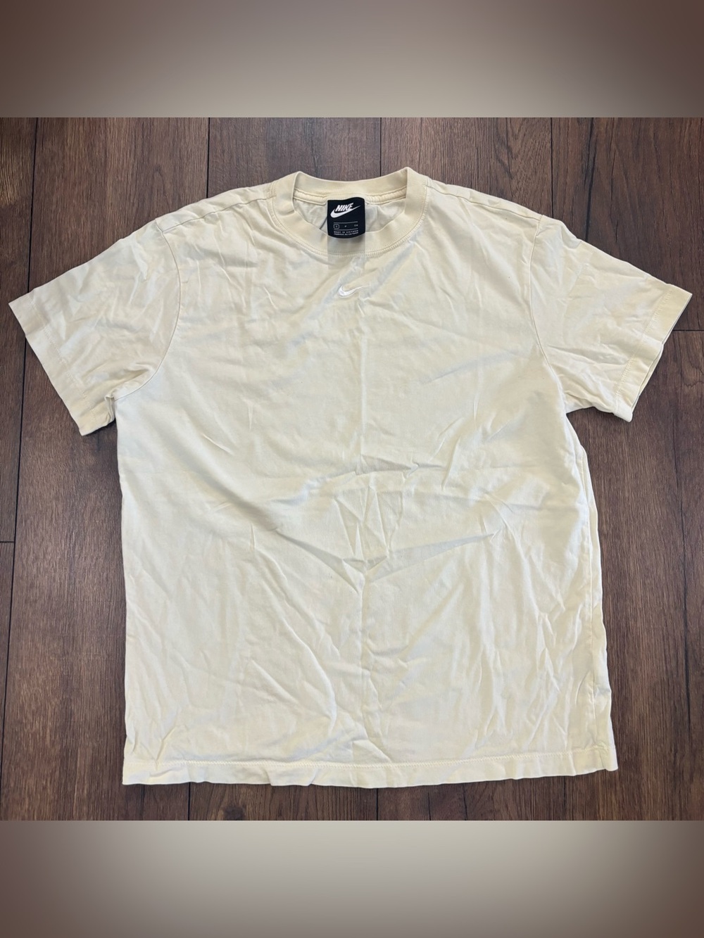Cream Nike T-Shirt, Size Small